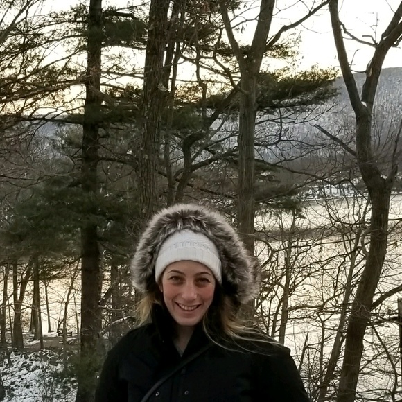 Meet your Posher, Einav - Picture 1 of 1